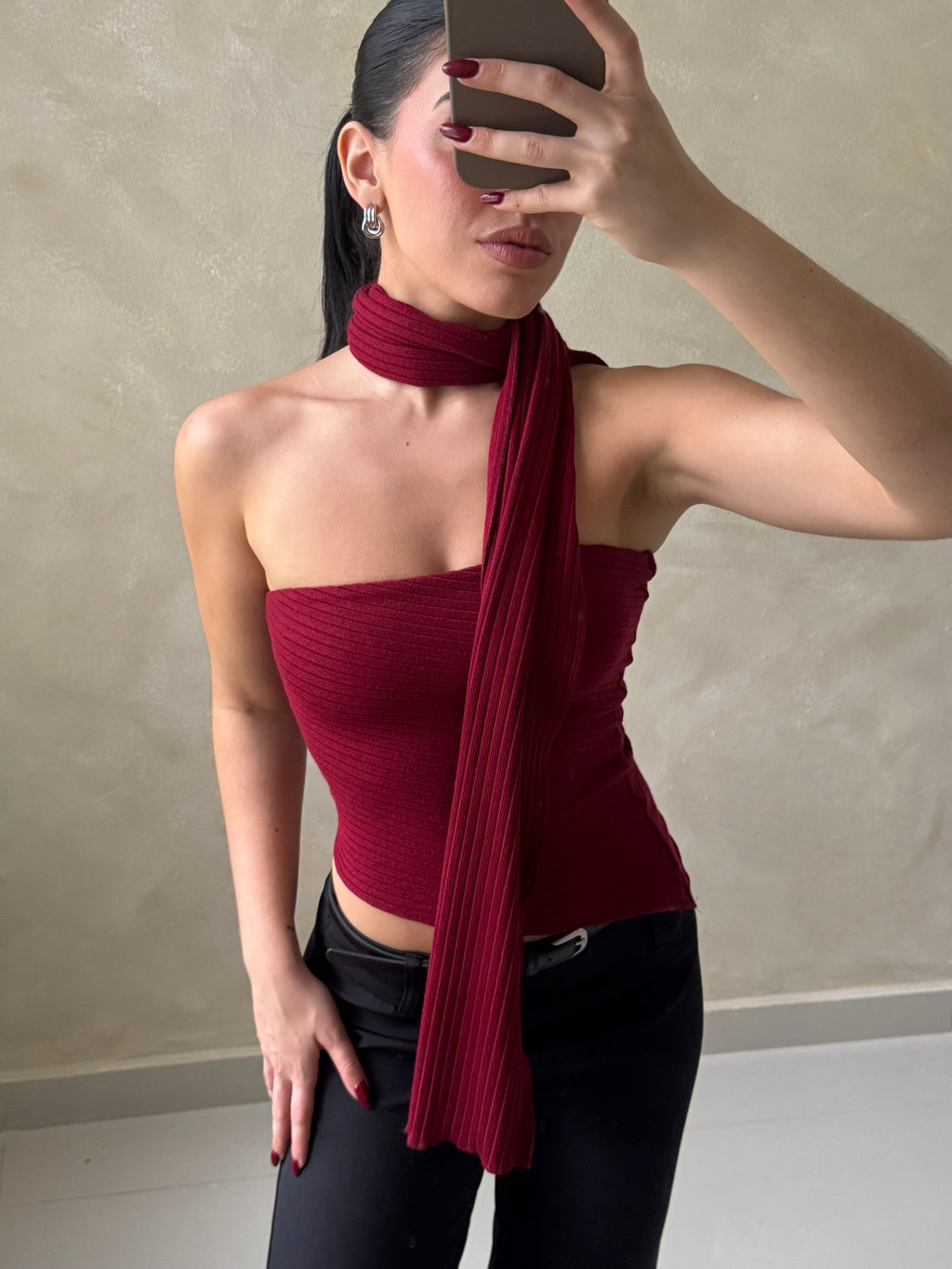 SCARLET TOP