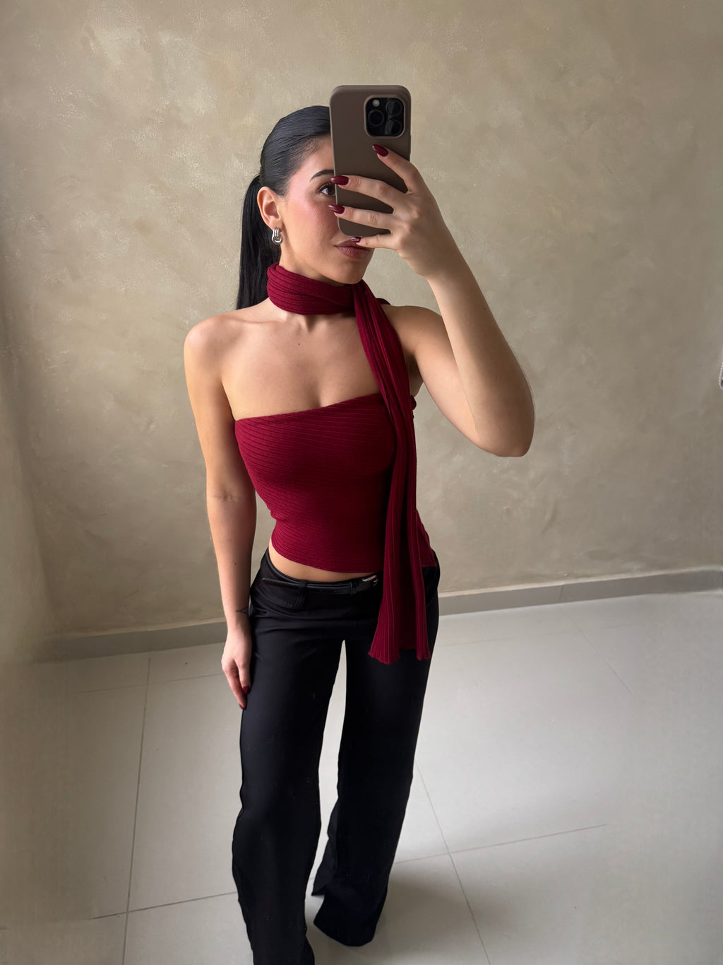 SCARLET TOP